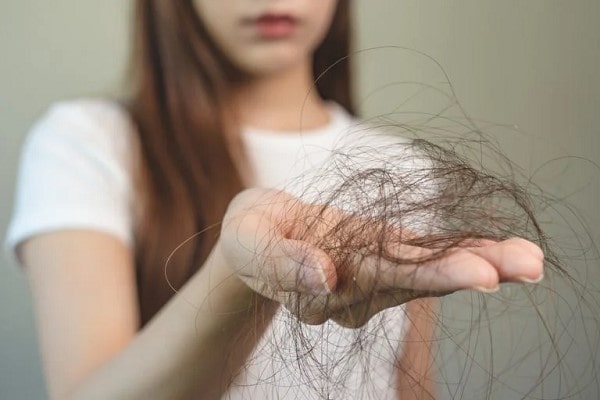 1 Ngày Rụng Bao Nhiêu Sợi Tóc Là Bình Thường? 2