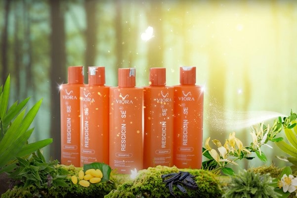 Chiết xuất tơ tằm – Bí mật dưỡng tóc từ thiên nhiên trong dầu gội Viora 4 Chiết xuất tơ tằm – Bí mật dưỡng tóc từ thiên nhiên trong dầu gội Viora 4