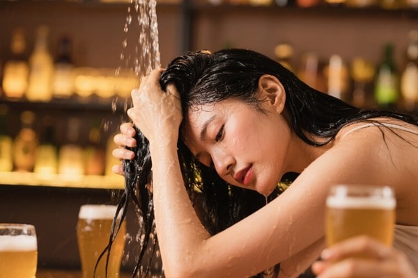 Gội đầu bằng bia có sạch gàu không? Sự thật ít ai ngờ đến! 21 Gội đầu bằng bia có sạch gàu không? Sự thật ít ai ngờ đến!