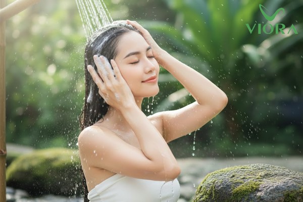 Lợi ích của chiết xuất ngải cứu trong các sản phẩm dầu gội đầu 3 Lợi ích của chiết xuất ngải cứu trong các sản phẩm dầu gội đầu 3