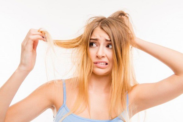 Tóc Bị Khô Xơ Nên Làm Gì? Cách Phục Hồi Tóc Mềm Mượt Trở Lại 2 Tóc Bị Khô Xơ Nên Làm Gì? Cách Phục Hồi Tóc Mềm Mượt Trở Lại 2