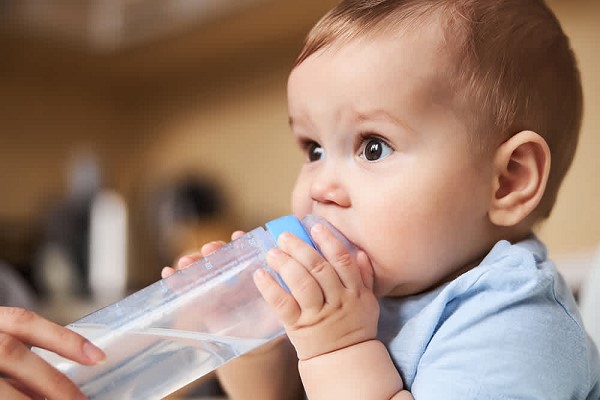 Trẻ Bị Rụng Tóc Vành Khăn Nên Uống Gì? 2 Trẻ Bị Rụng Tóc Vành Khăn Nên Uống Gì? 2